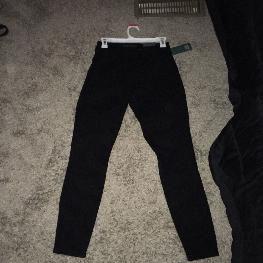 black skinny jeans